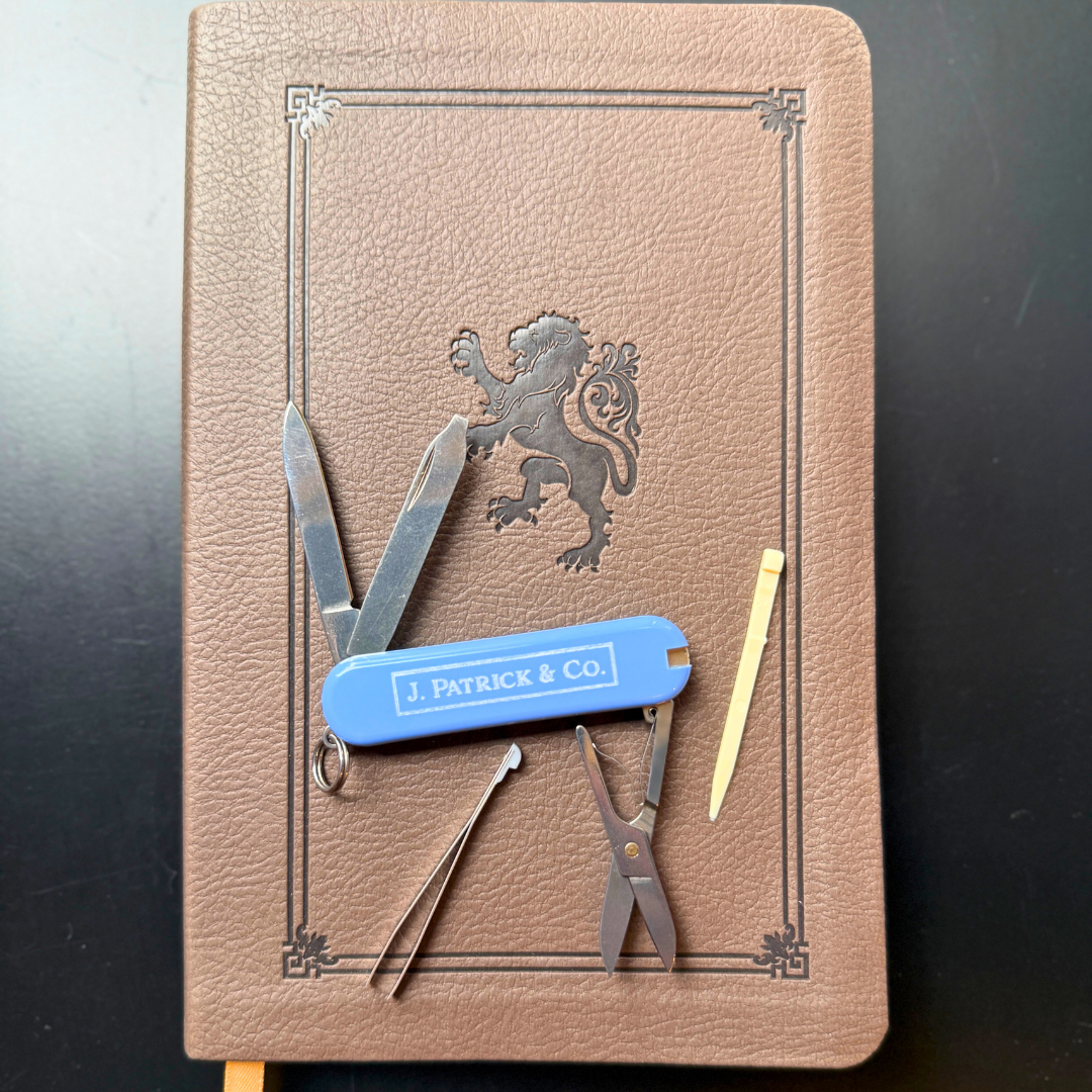 Essential Swiss Army Pocket Knife